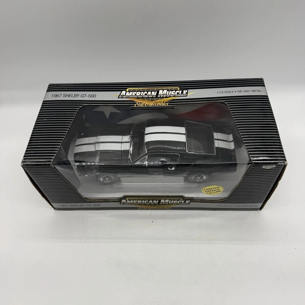 ERTL 39228 American Muscle 1967 Shelby GT-500 Black 1:18 Scale 2005 Die-Cast Car